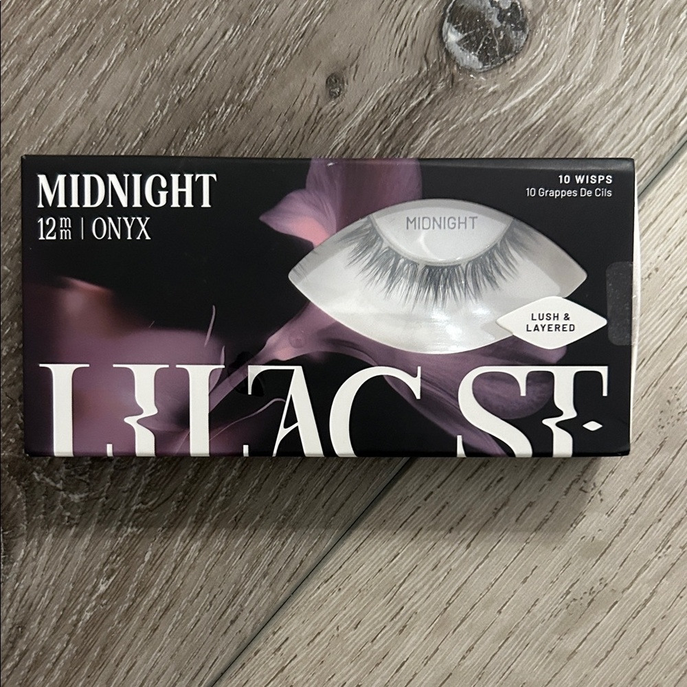 Glue on Lashes